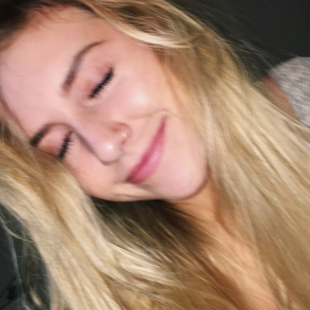 Meet your Posher, Alyssa